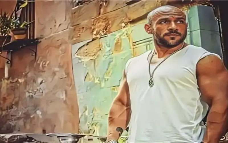 أحمد مكي يتعاقد على بطولة عمل درامي جديد 